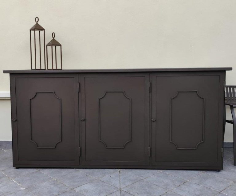 Credenza