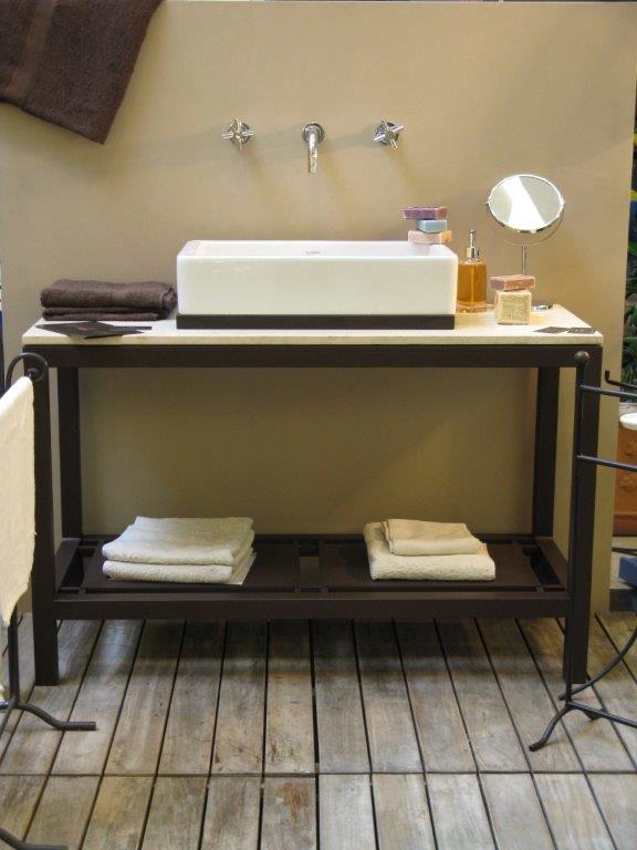 mobile ferro da bagno
